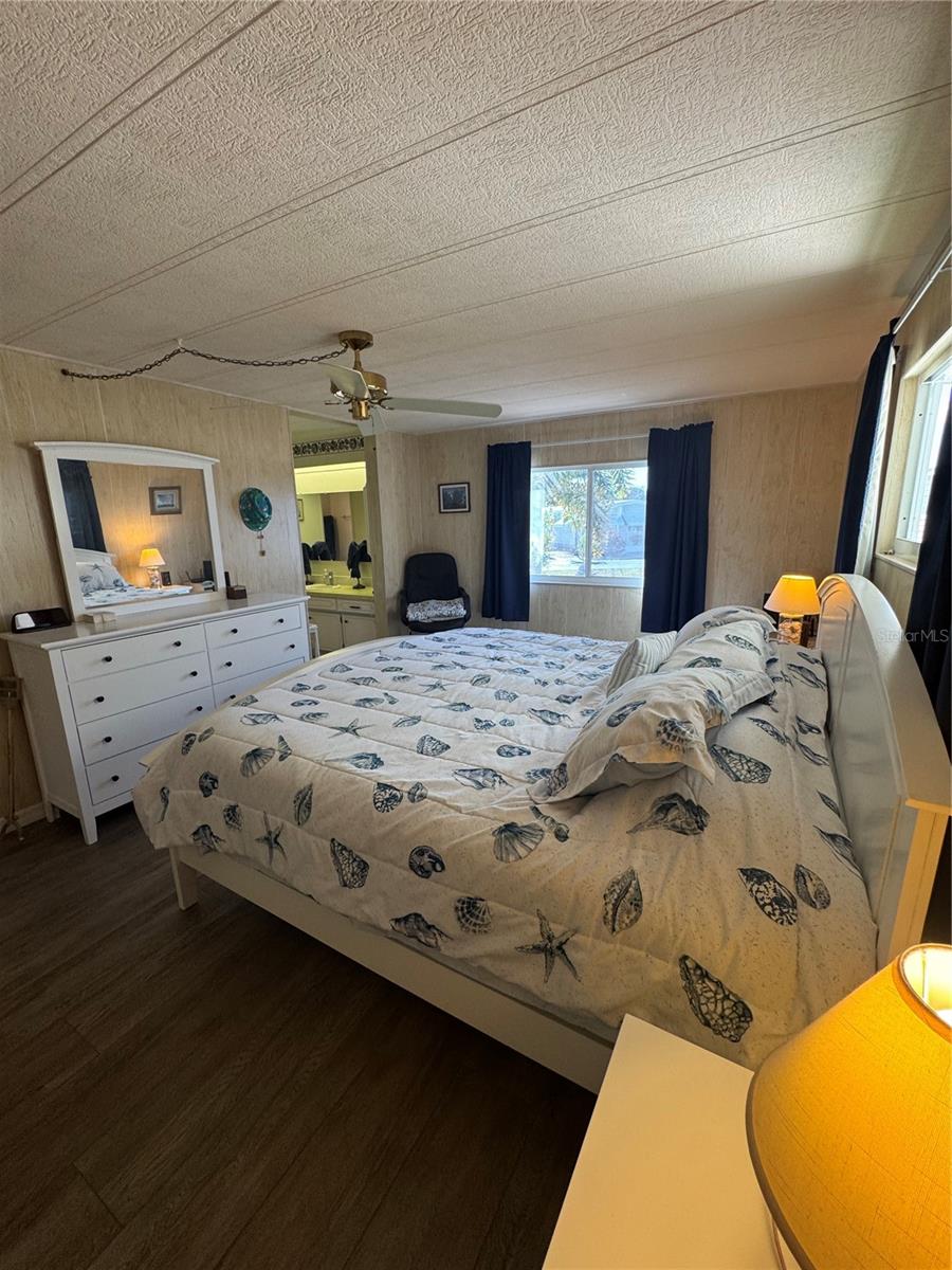 40 LAFITTE DR
