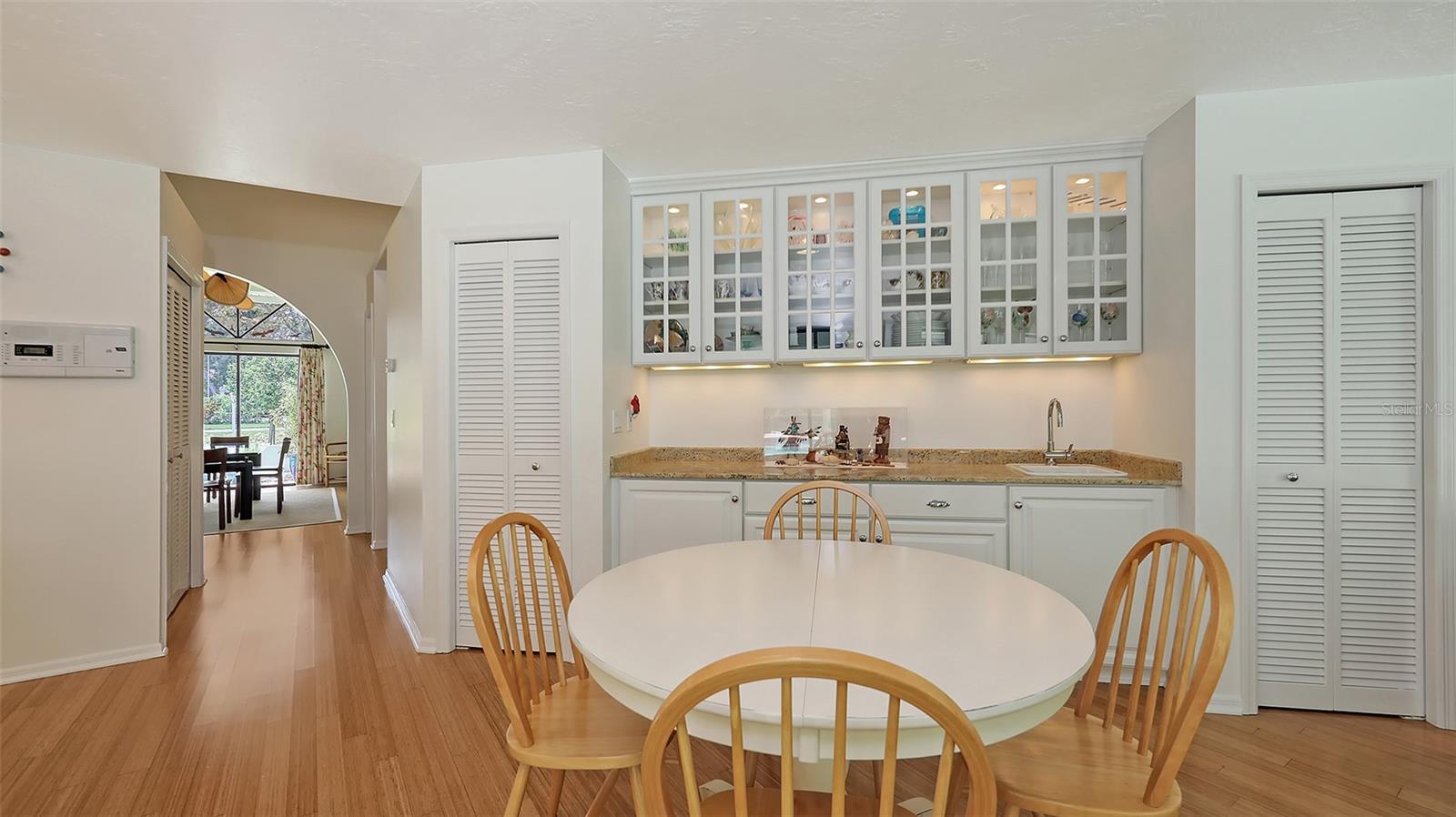 7604 WEEPING WILLOW CIR