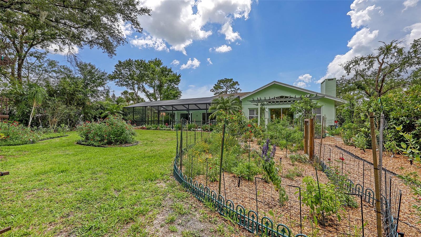 7604 WEEPING WILLOW CIR