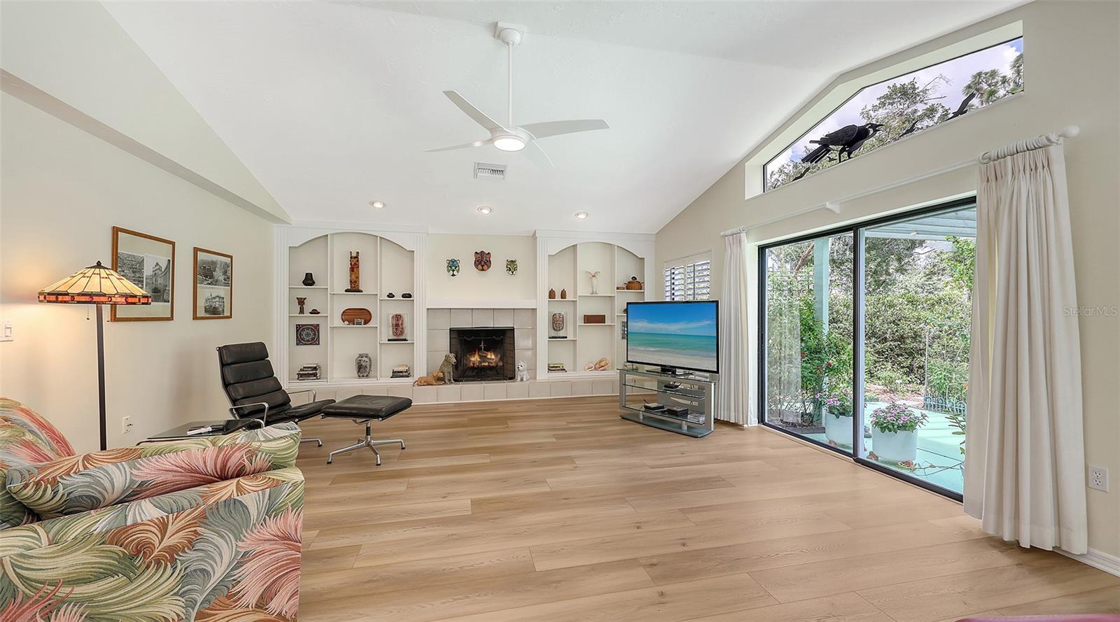 7604 WEEPING WILLOW CIR