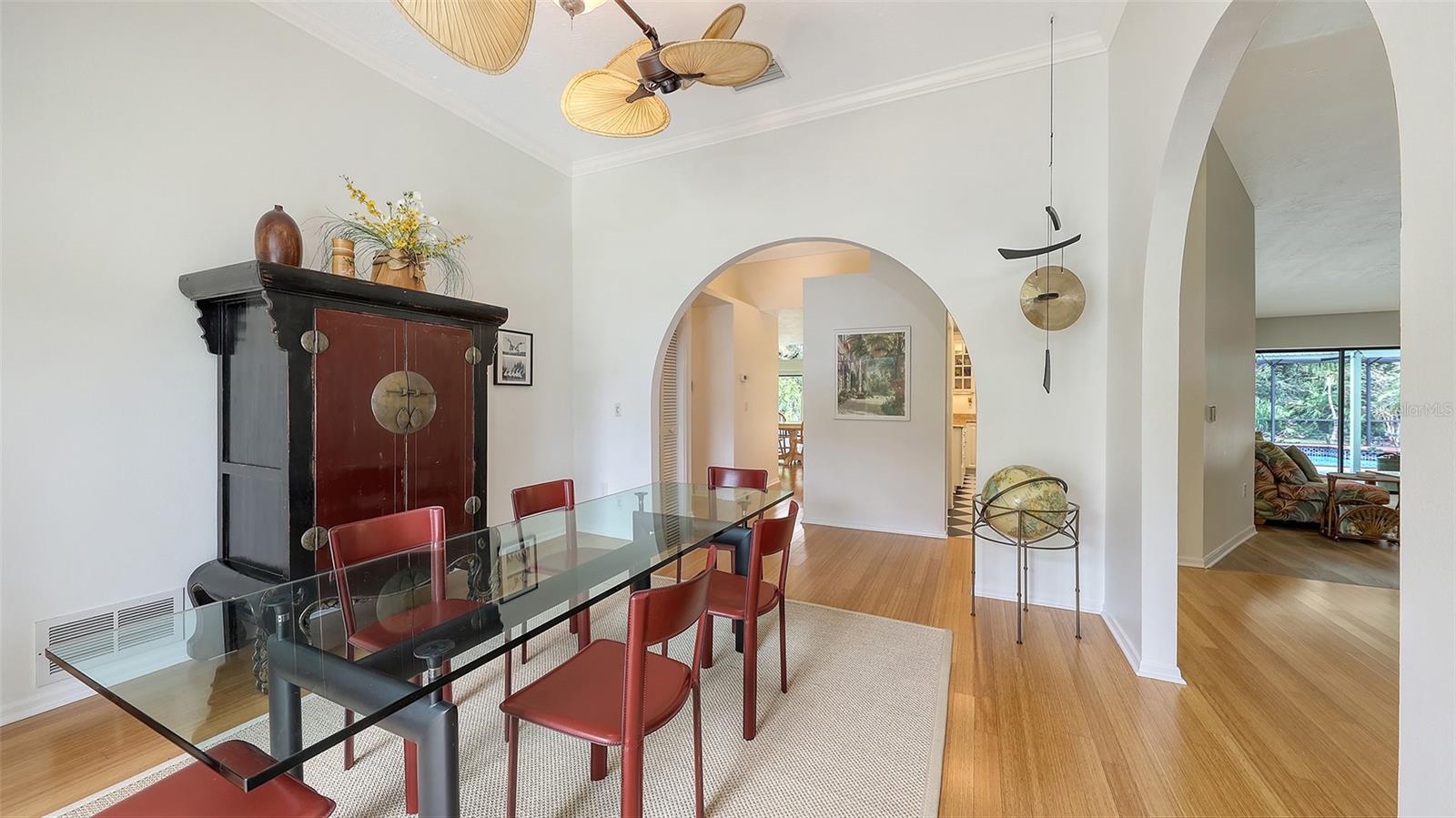 7604 WEEPING WILLOW CIR