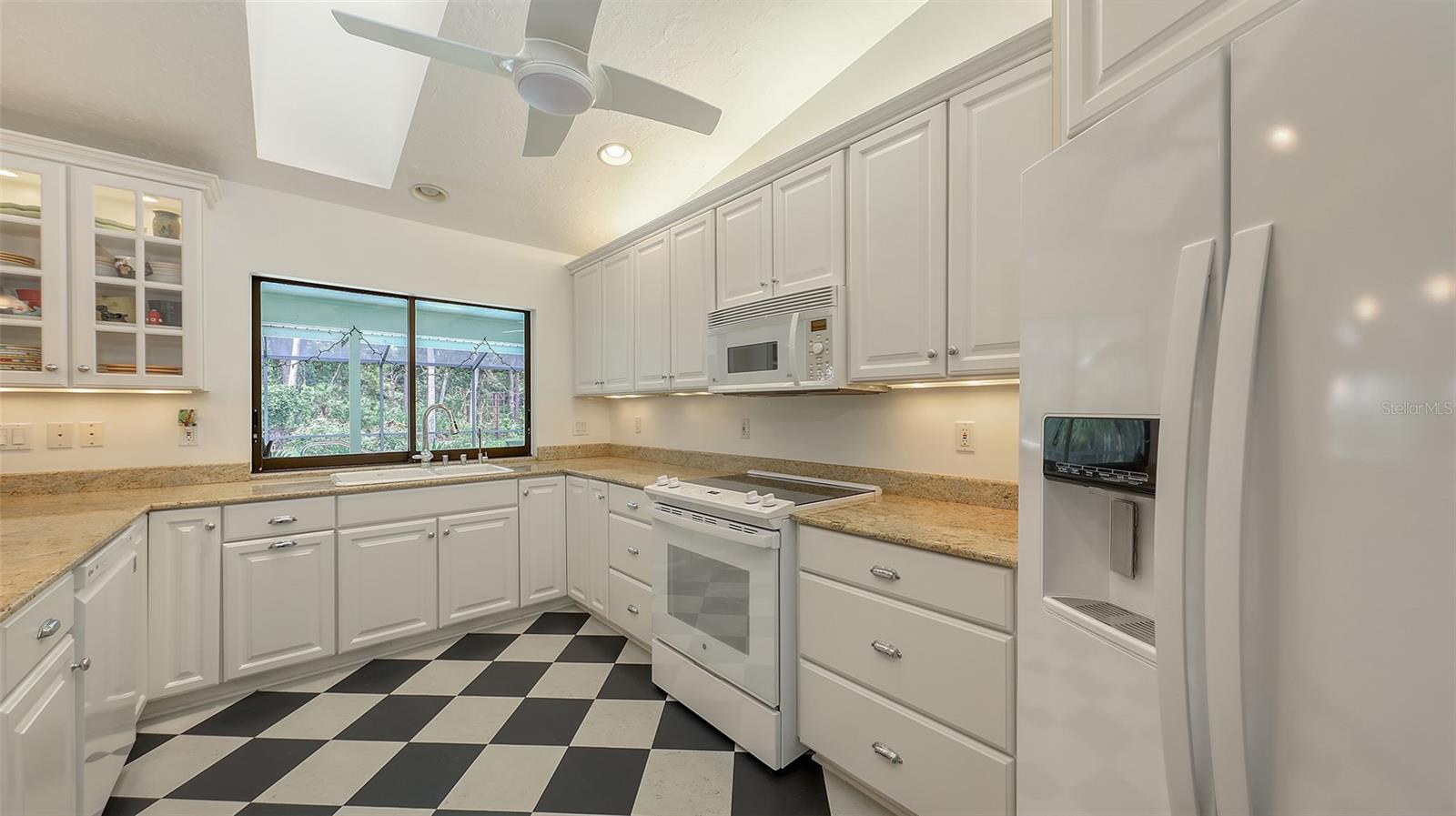 7604 WEEPING WILLOW CIR