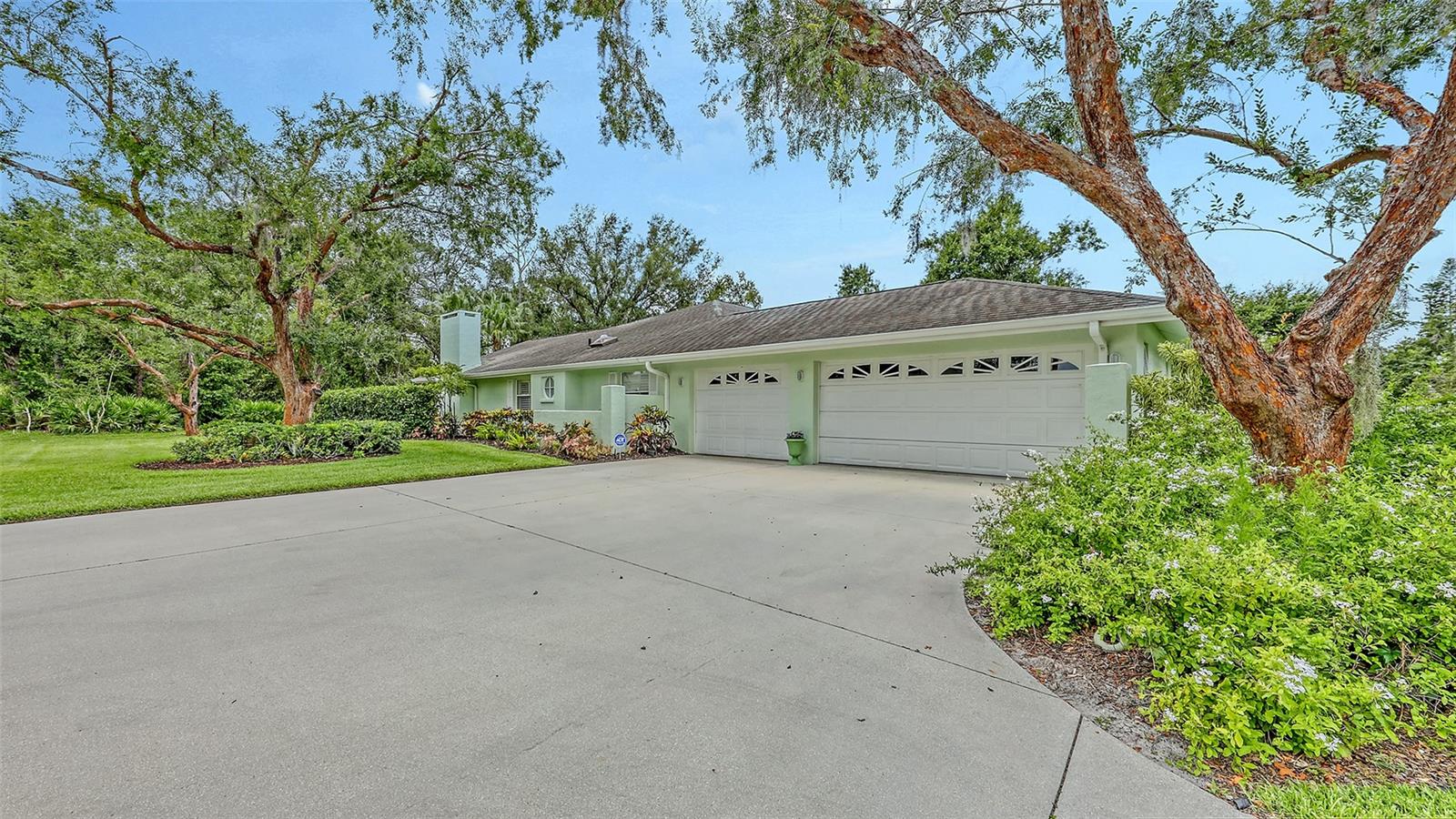 7604 WEEPING WILLOW CIR