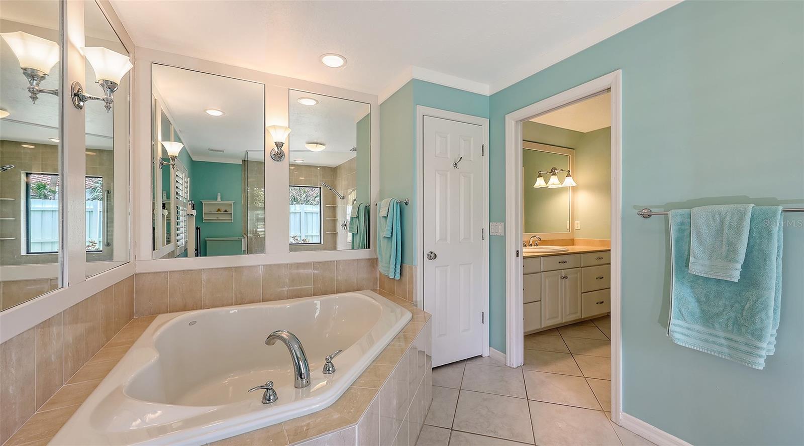 7604 WEEPING WILLOW CIR