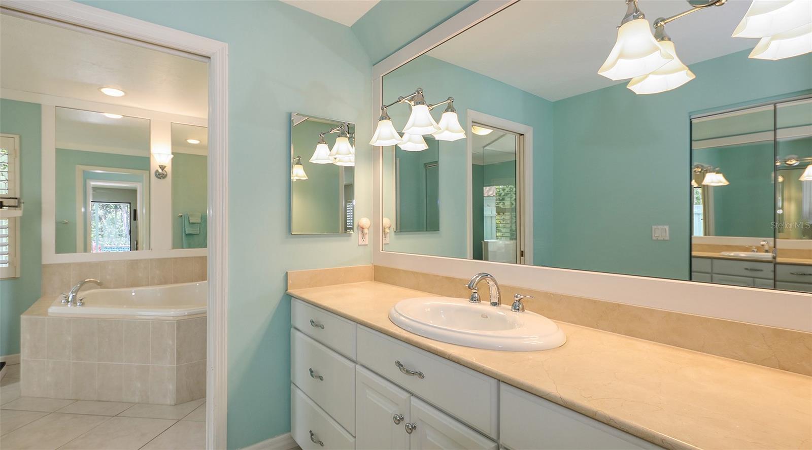 7604 WEEPING WILLOW CIR