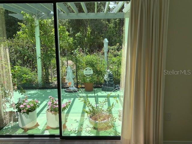 7604 WEEPING WILLOW CIR