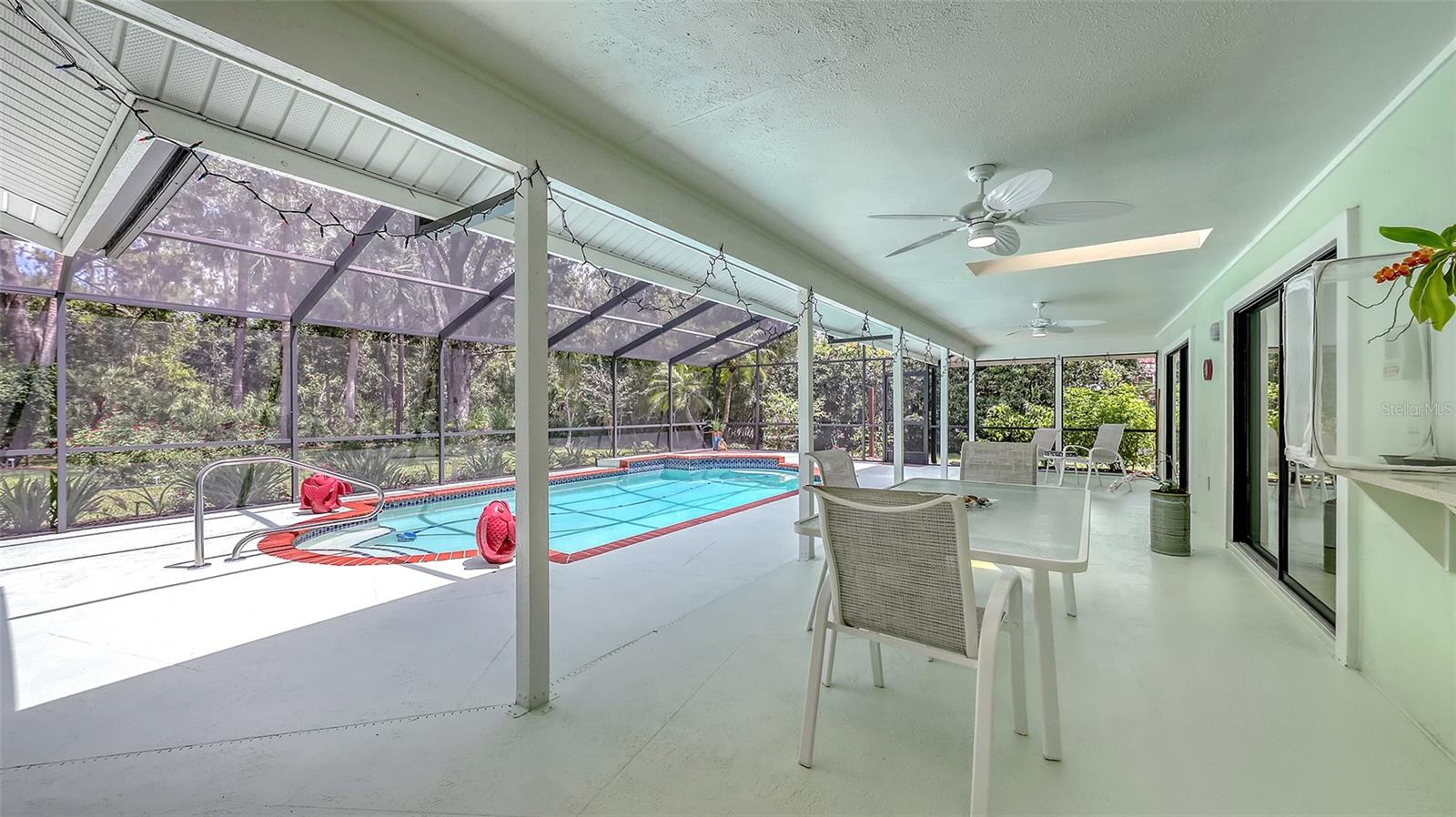 7604 WEEPING WILLOW CIR