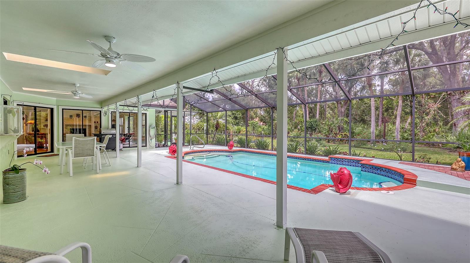 7604 WEEPING WILLOW CIR