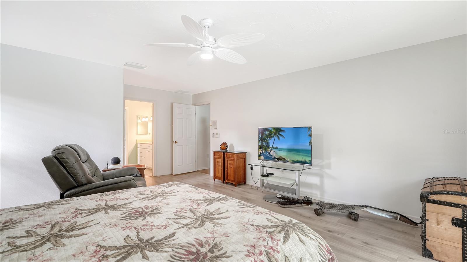 7604 WEEPING WILLOW CIR