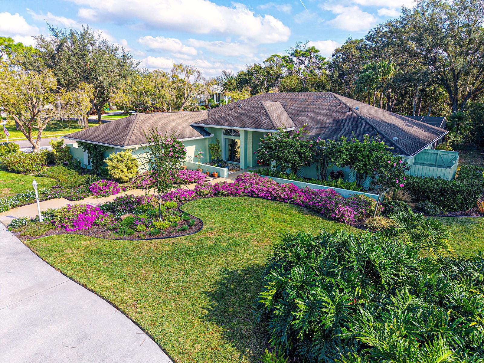 7604 WEEPING WILLOW CIR