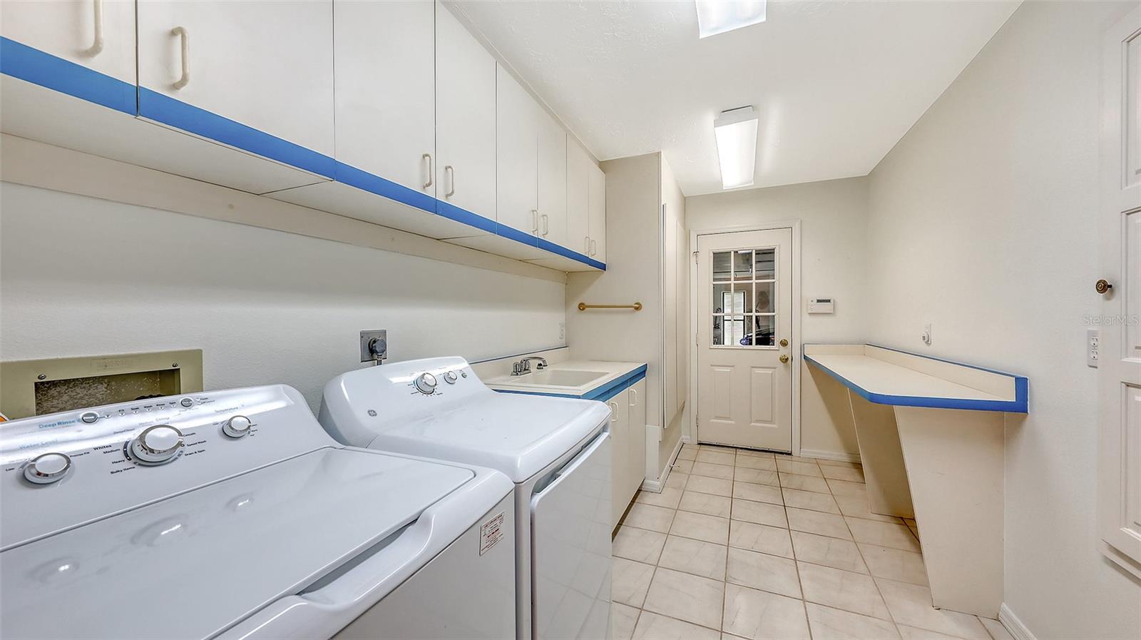 7604 WEEPING WILLOW CIR