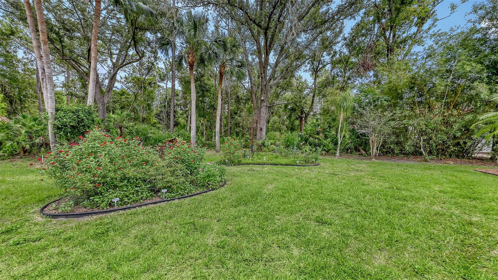 7604 WEEPING WILLOW CIR