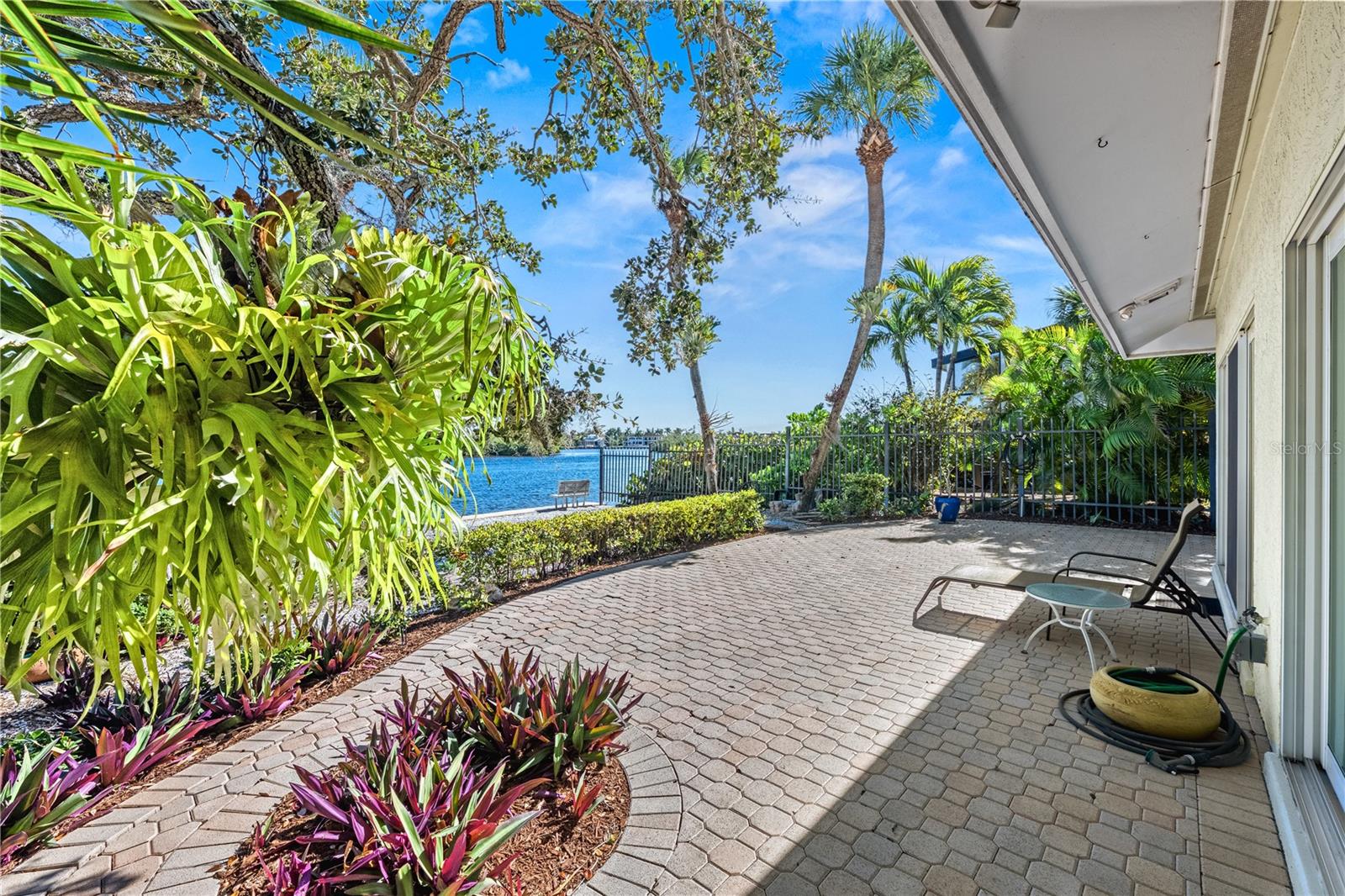 1320 MOONMIST DR #B-11