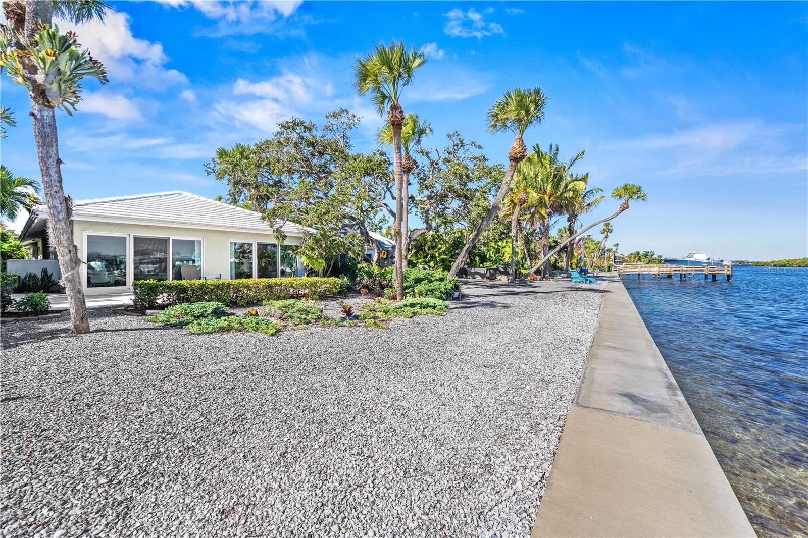 1320 MOONMIST DR #B-11