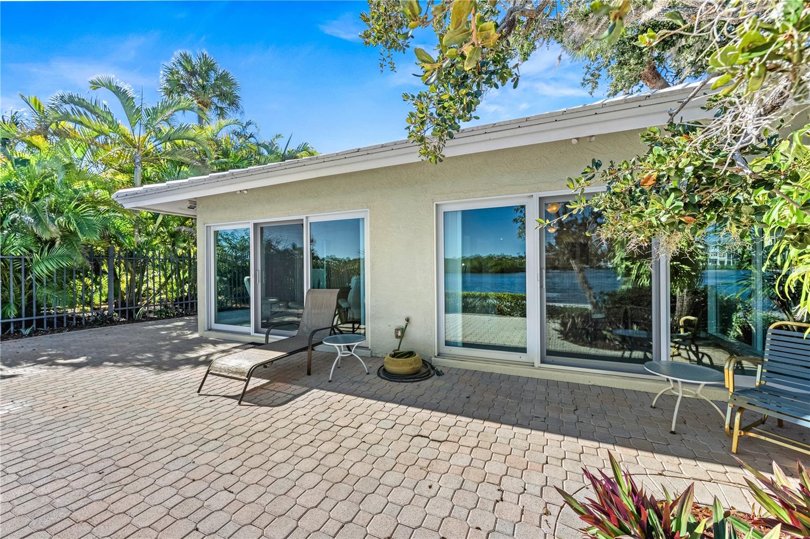 1320 MOONMIST DR #B-11