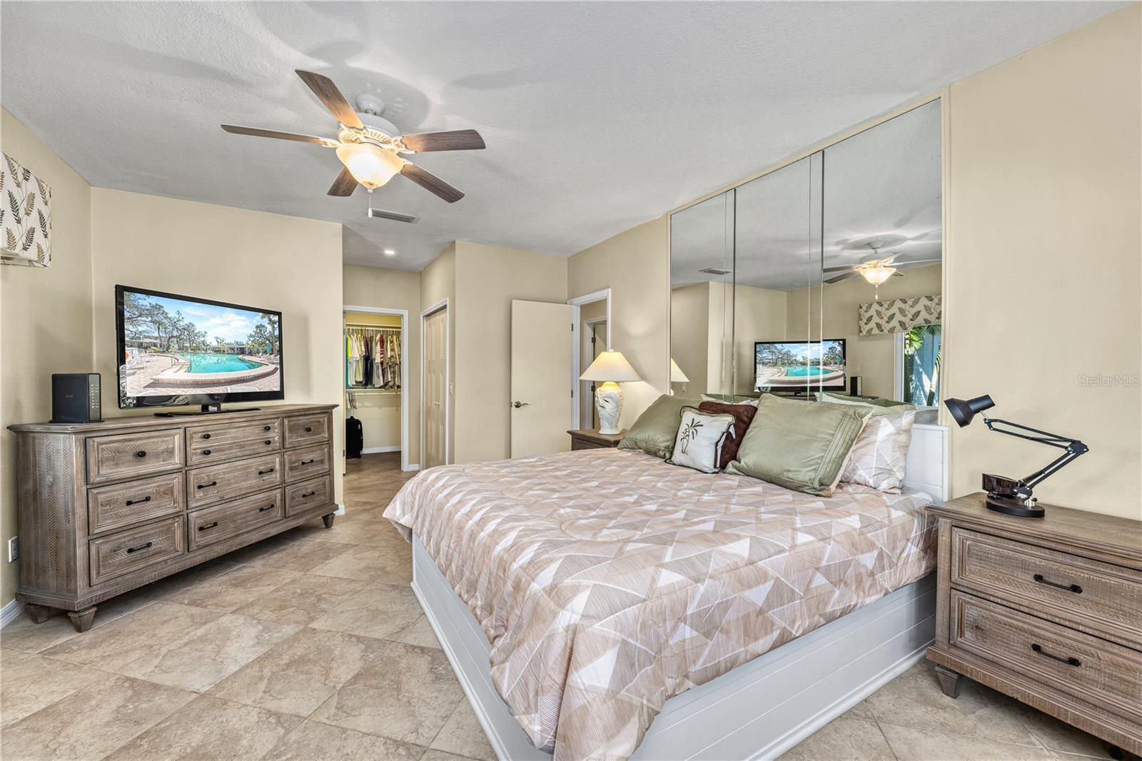 1320 MOONMIST DR #B-11