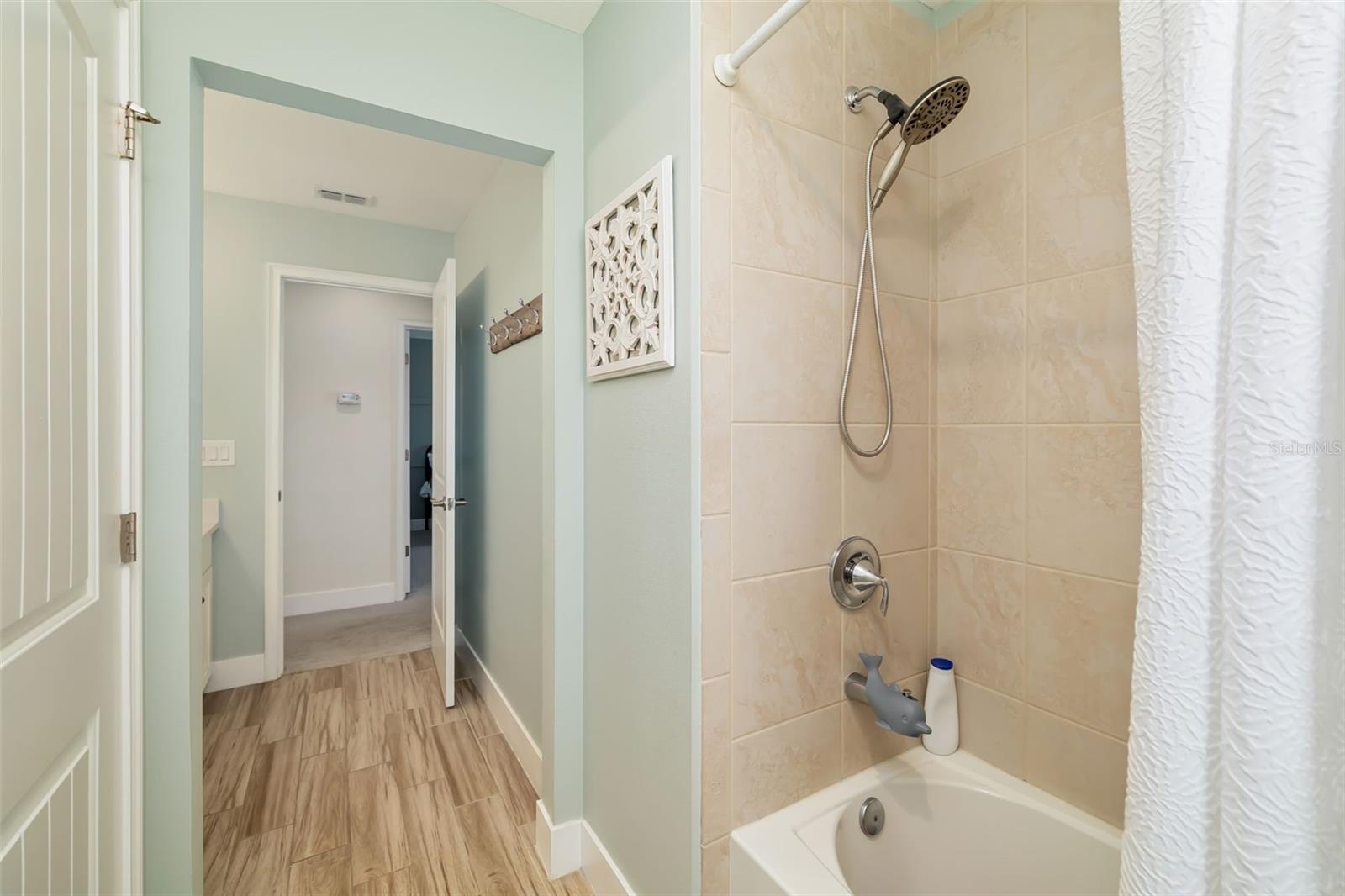 5315 BENTGRASS WAY