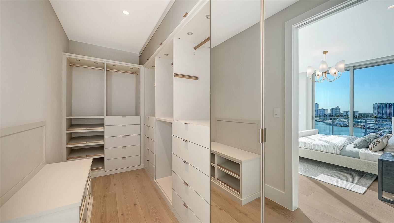 253 GOLDEN GATE PT #701