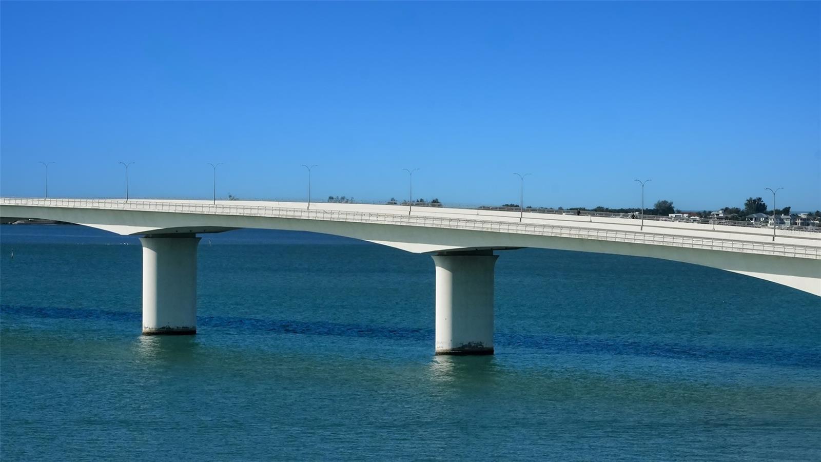 253 GOLDEN GATE PT #701