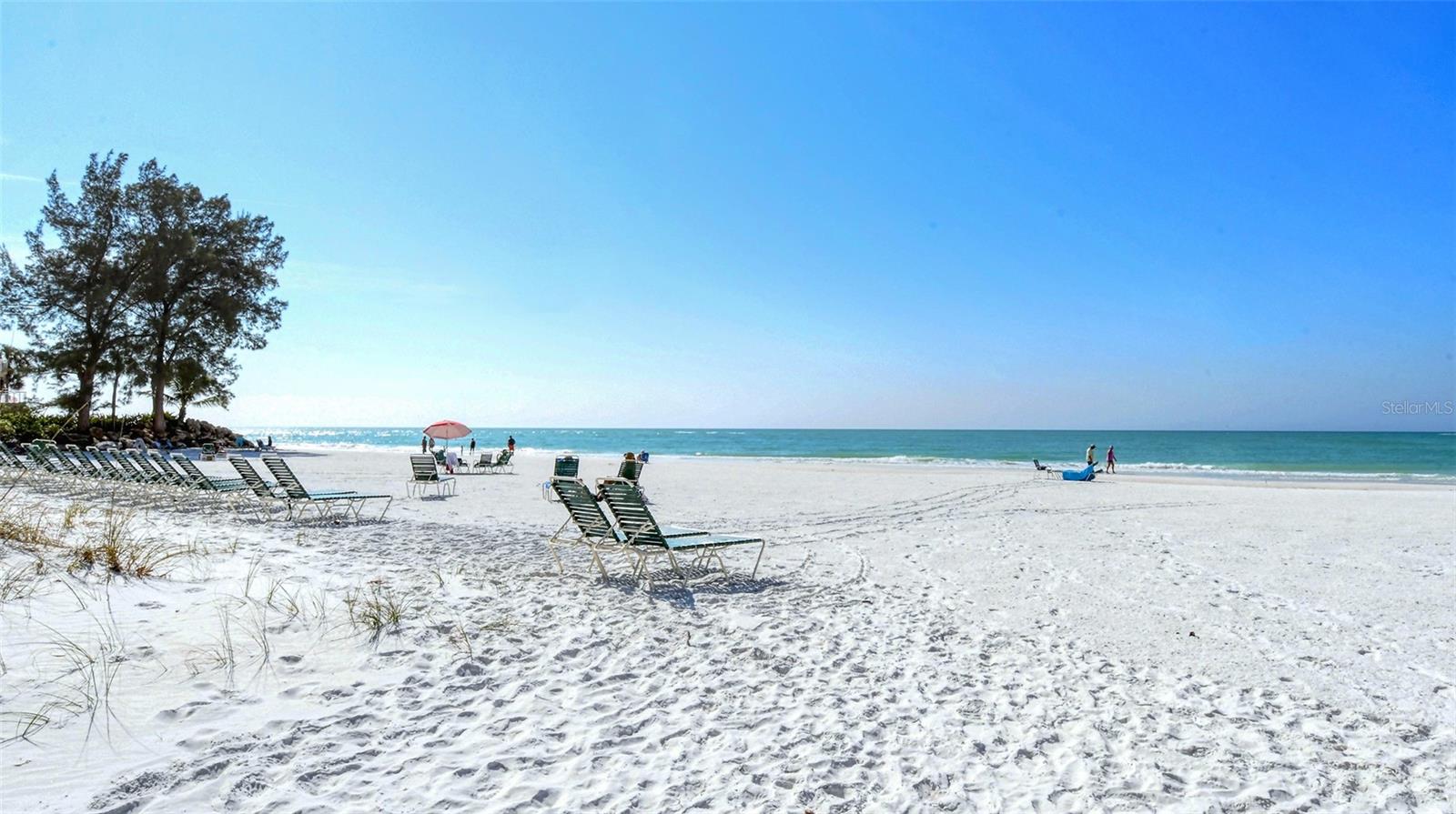 19 WHISPERING SANDS DR #1104