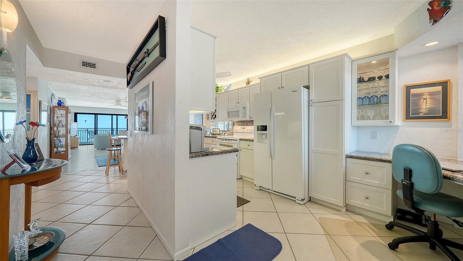 19 WHISPERING SANDS DR #1104