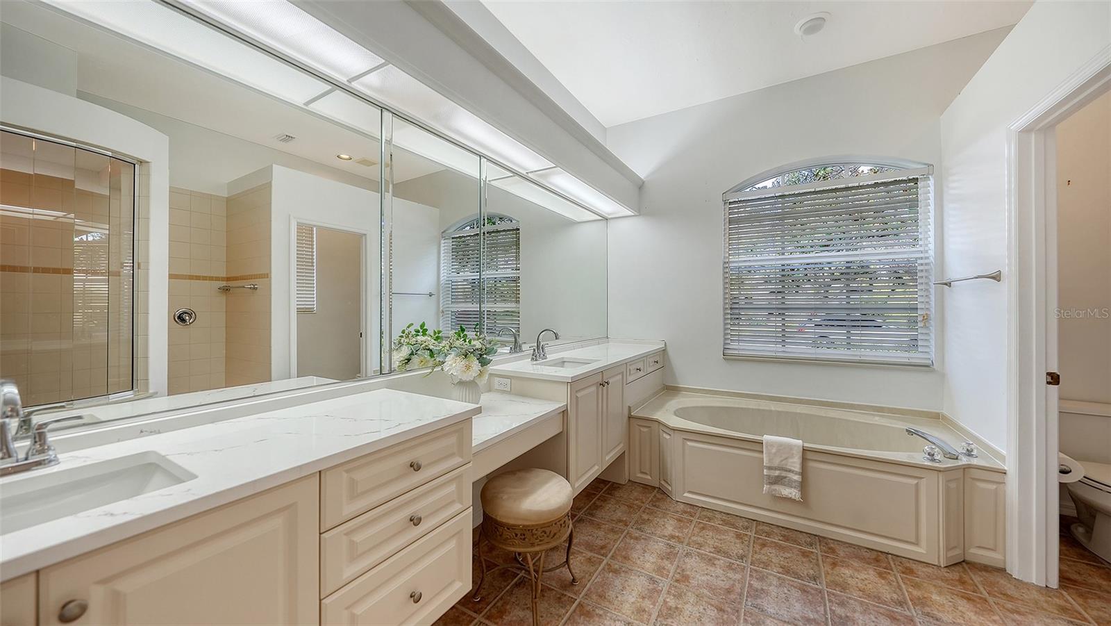 9506 ROYAL CALCUTTA PL