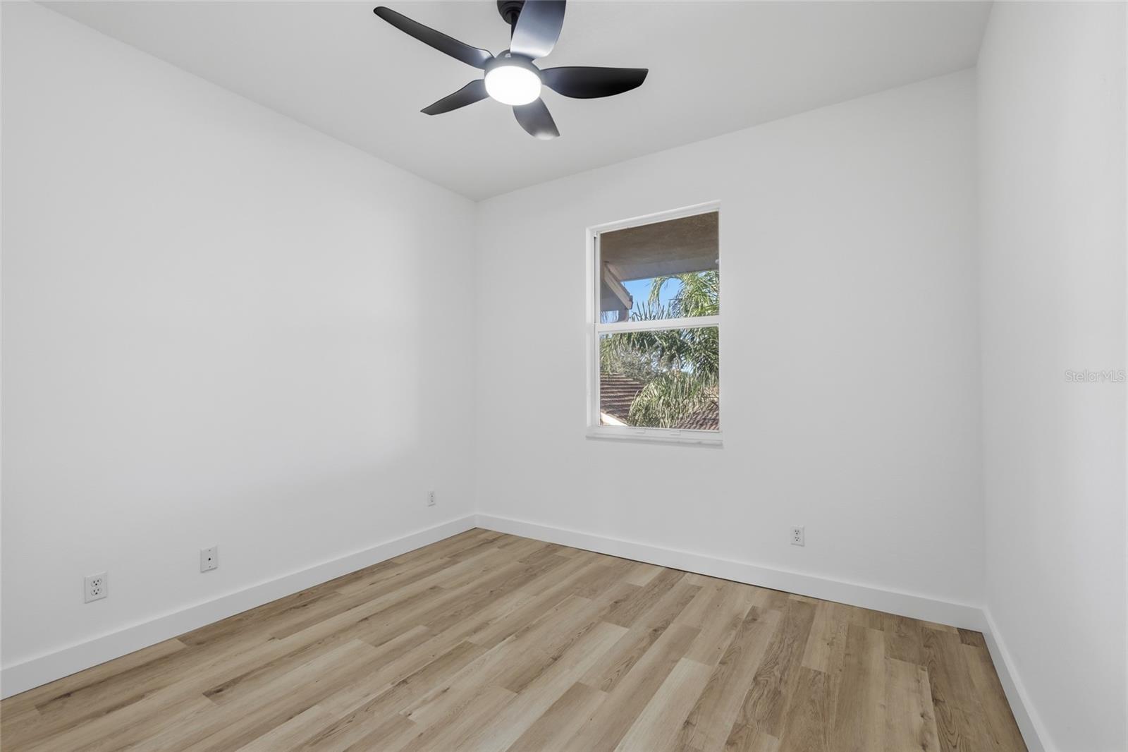 803 FAIRWAYCOVE LN #205