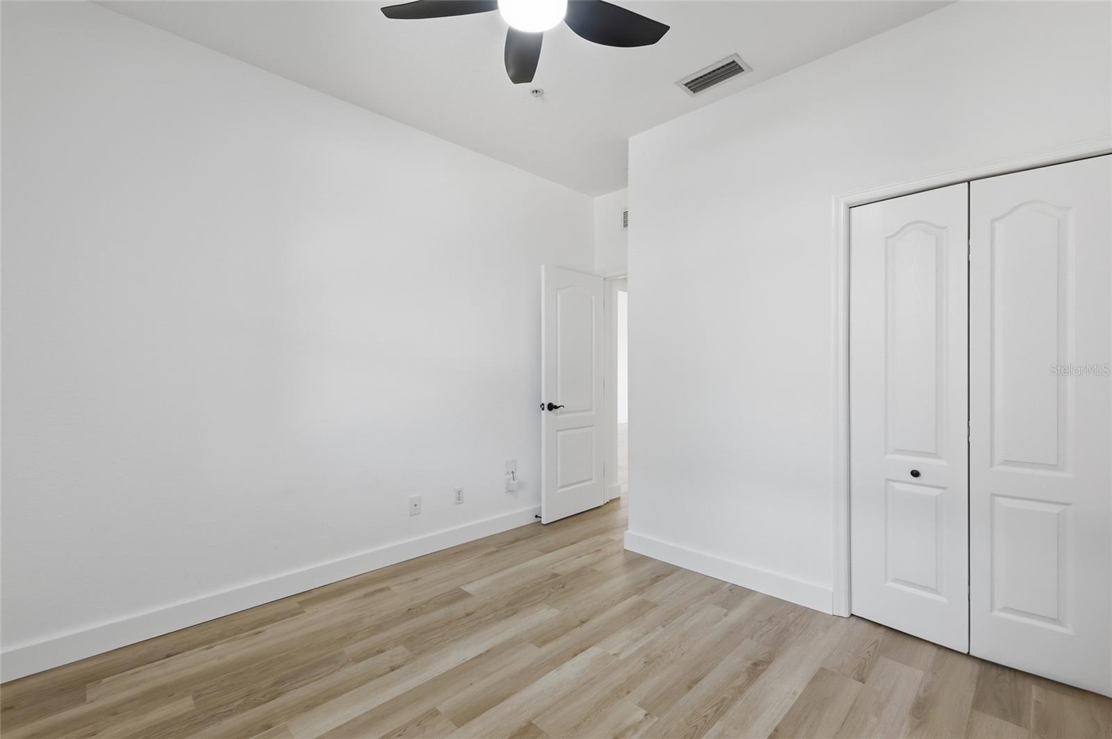 803 FAIRWAYCOVE LN #205