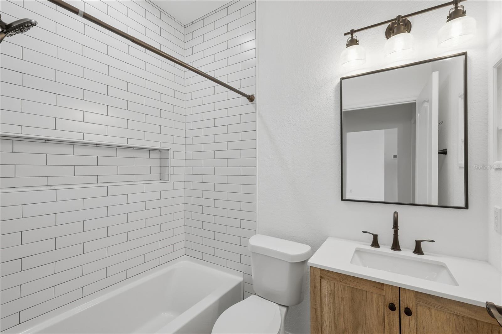 803 FAIRWAYCOVE LN #205