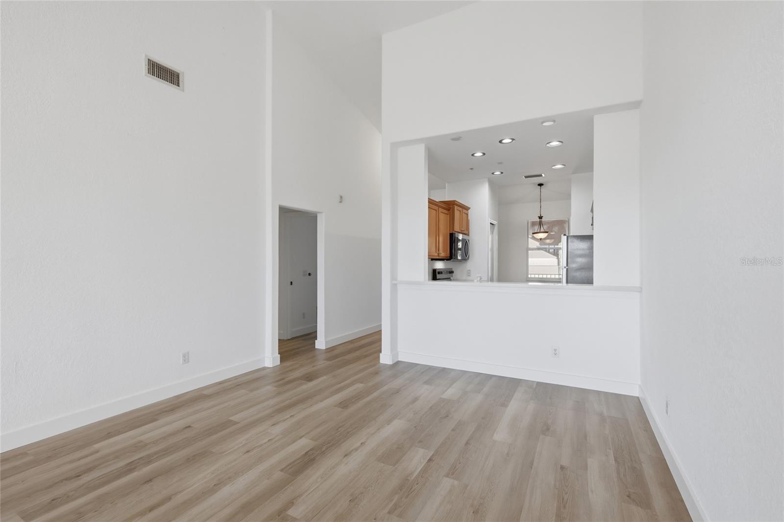 803 FAIRWAYCOVE LN #205