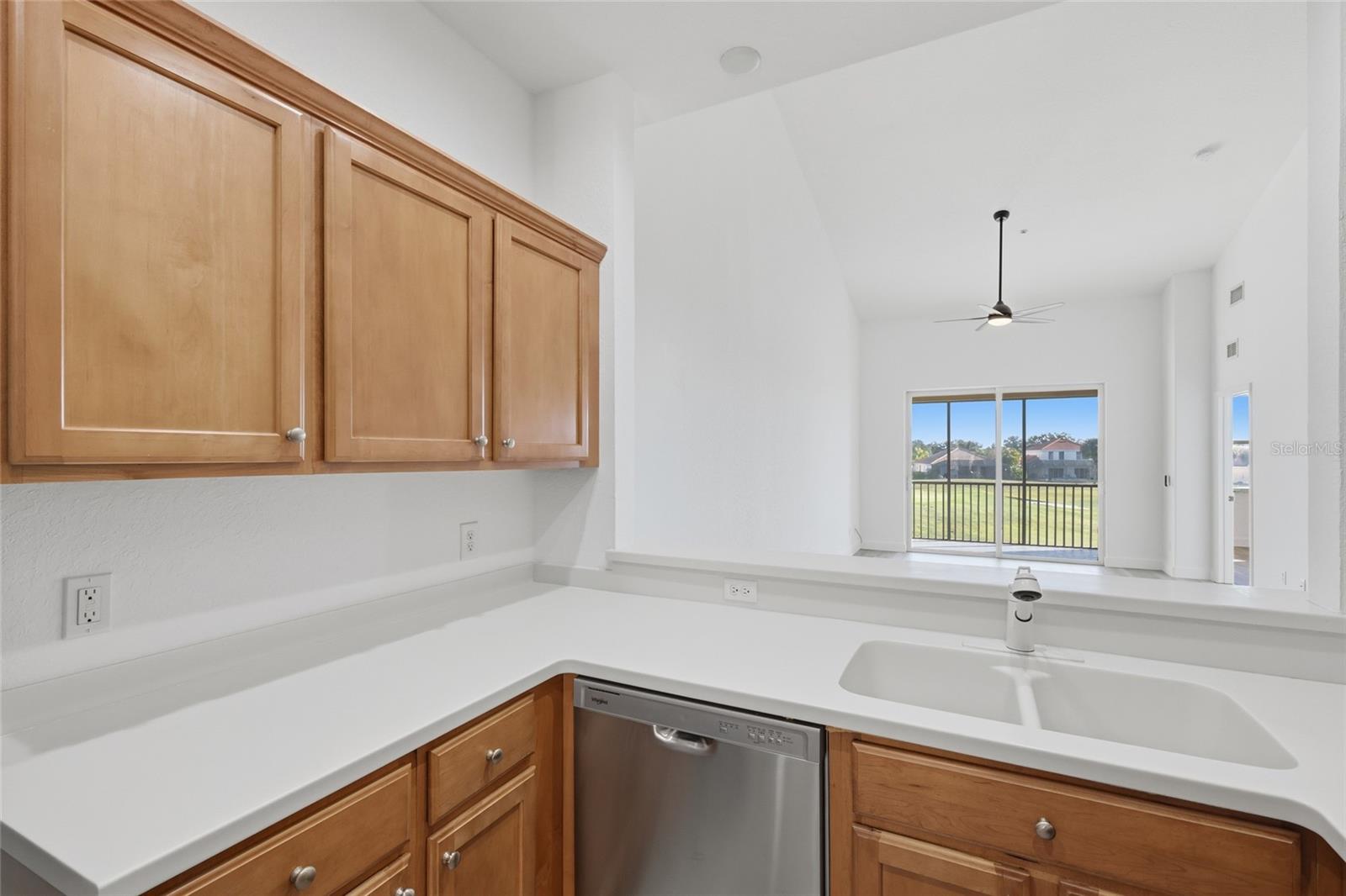 803 FAIRWAYCOVE LN #205