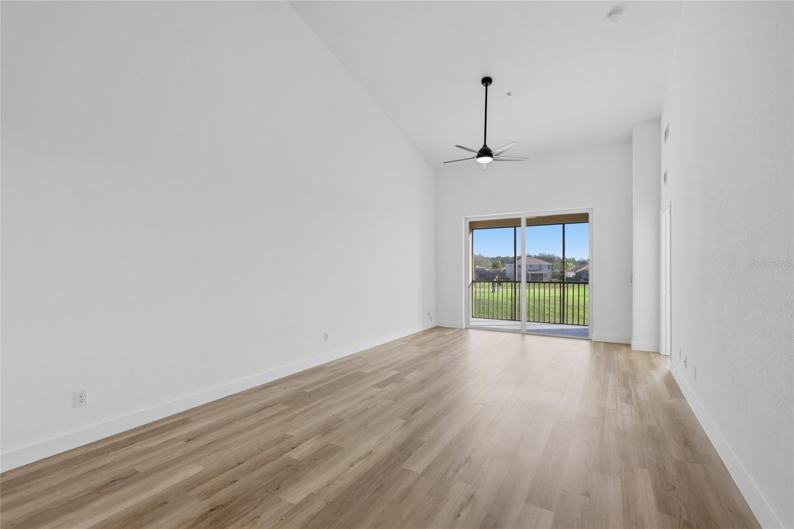 803 FAIRWAYCOVE LN #205