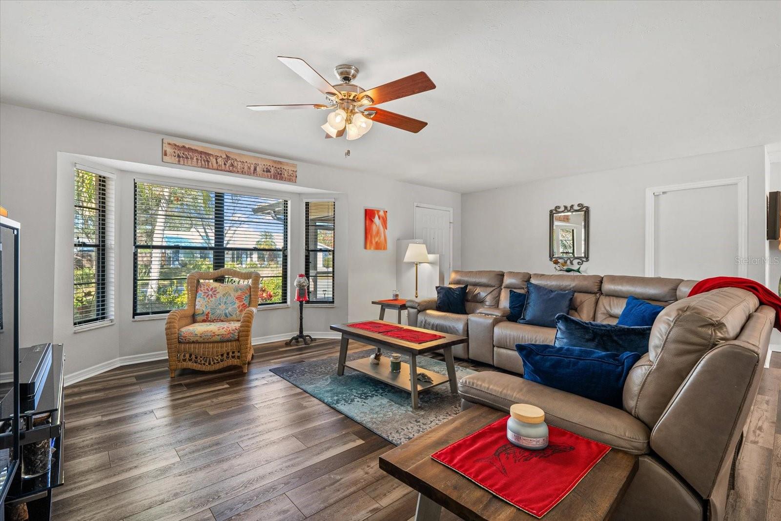 4132 PRAIRIE VIEW DR