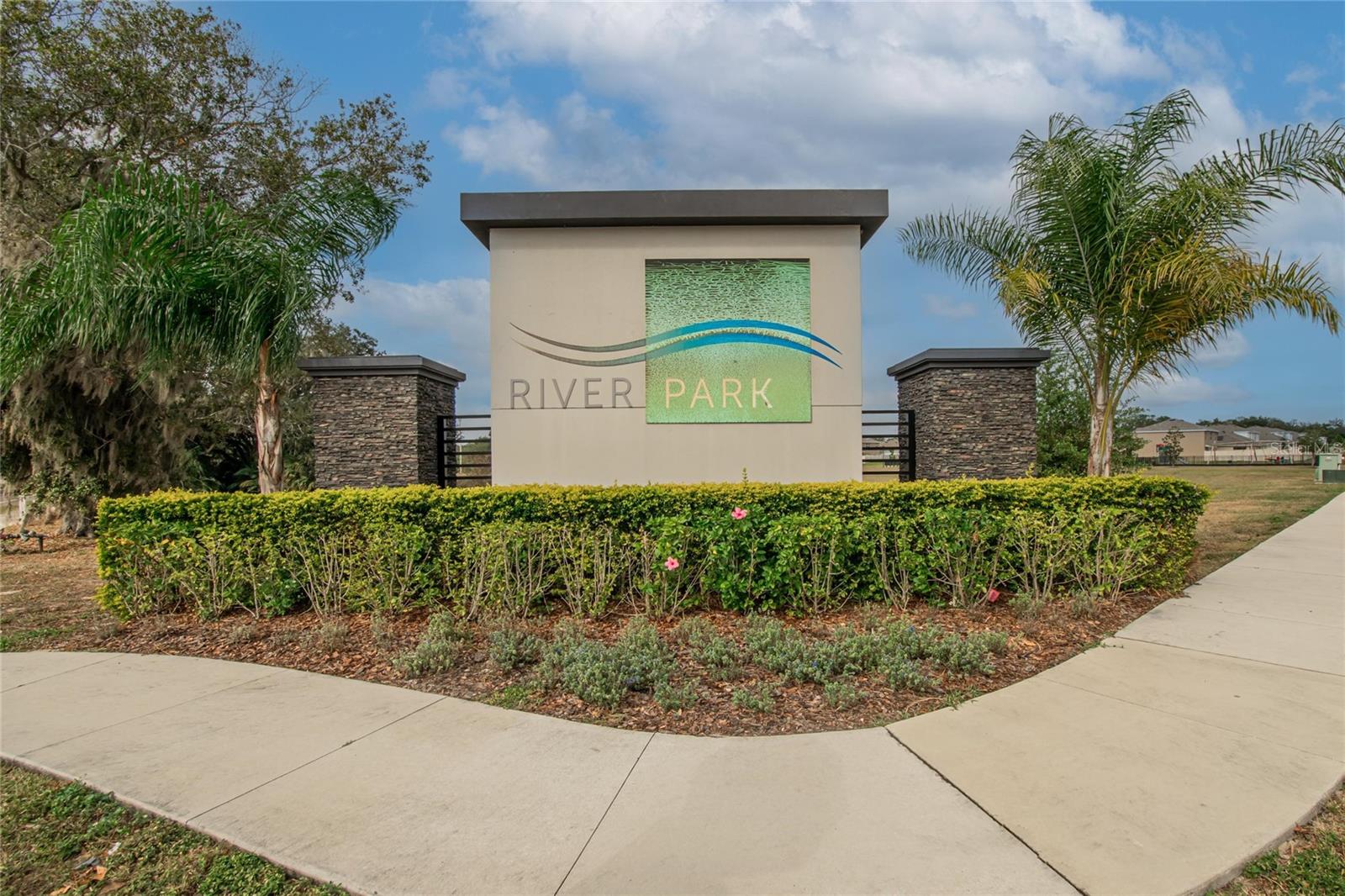 7511 ROSEWOOD GARDEN LOOP