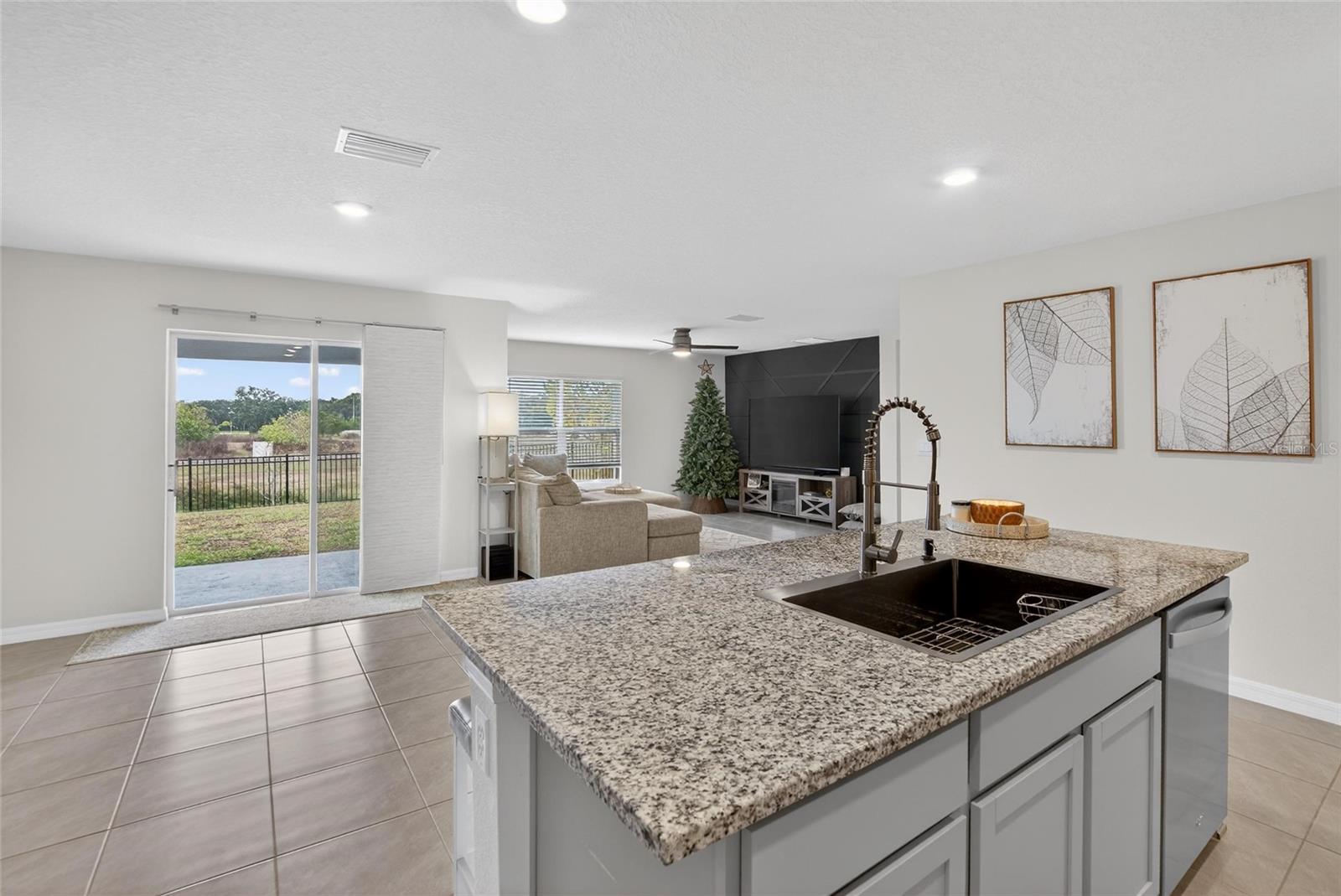 7511 ROSEWOOD GARDEN LOOP