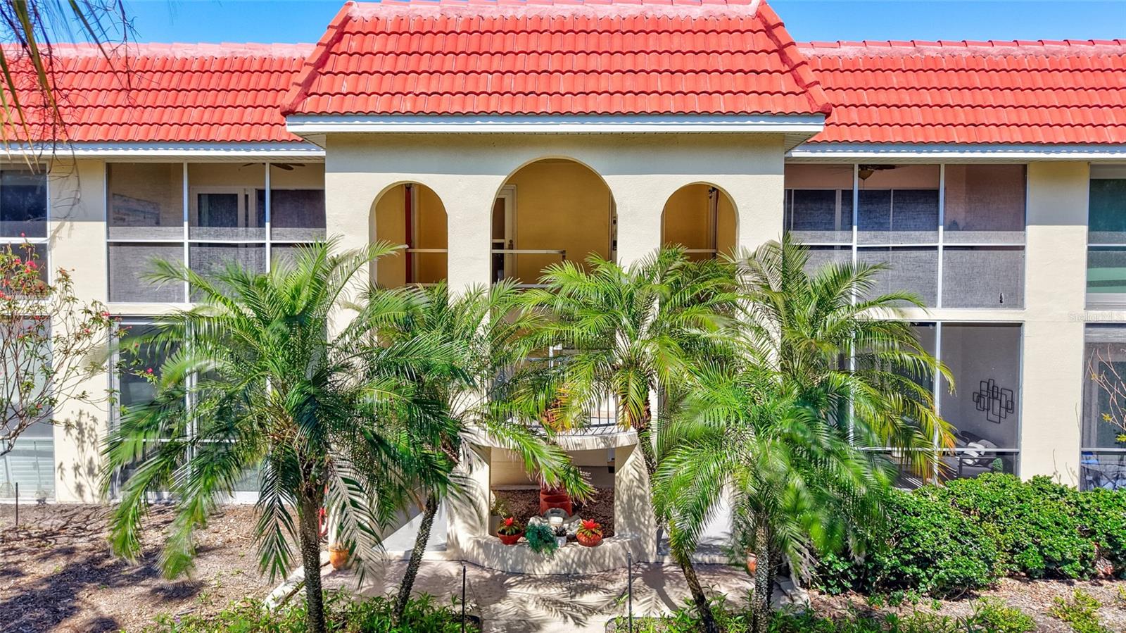 137 AVENIDA MESSINA #3