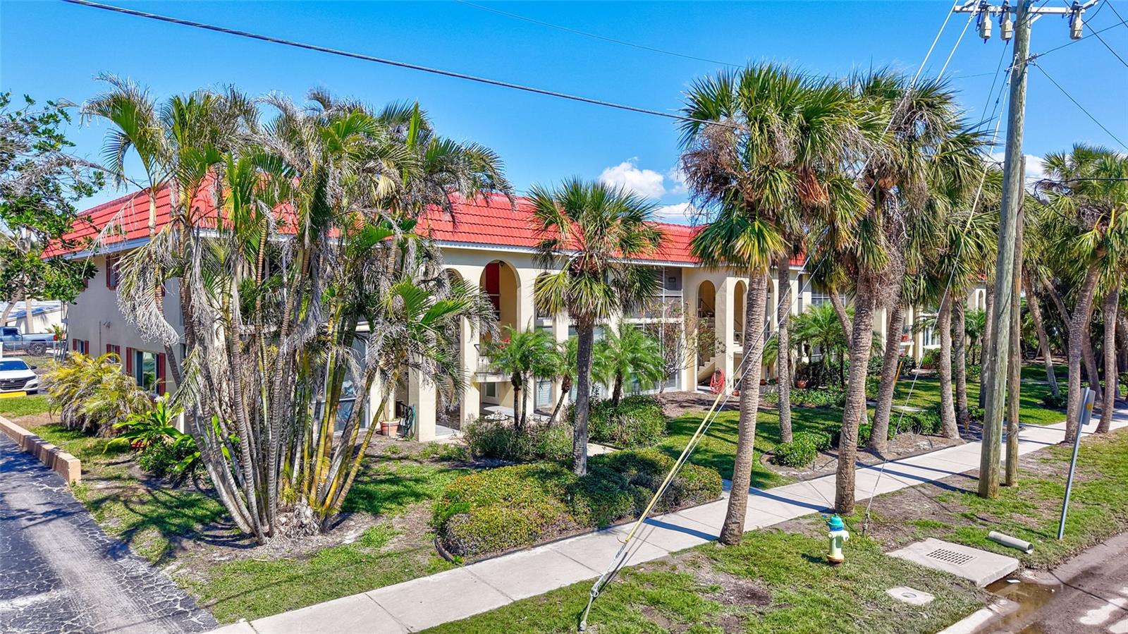 137 AVENIDA MESSINA #3