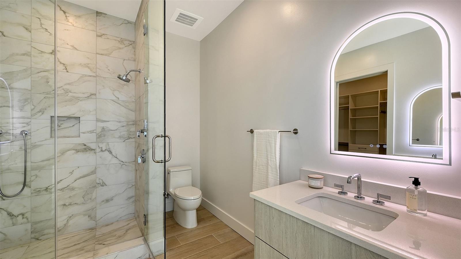 33 S PALM AVE #904