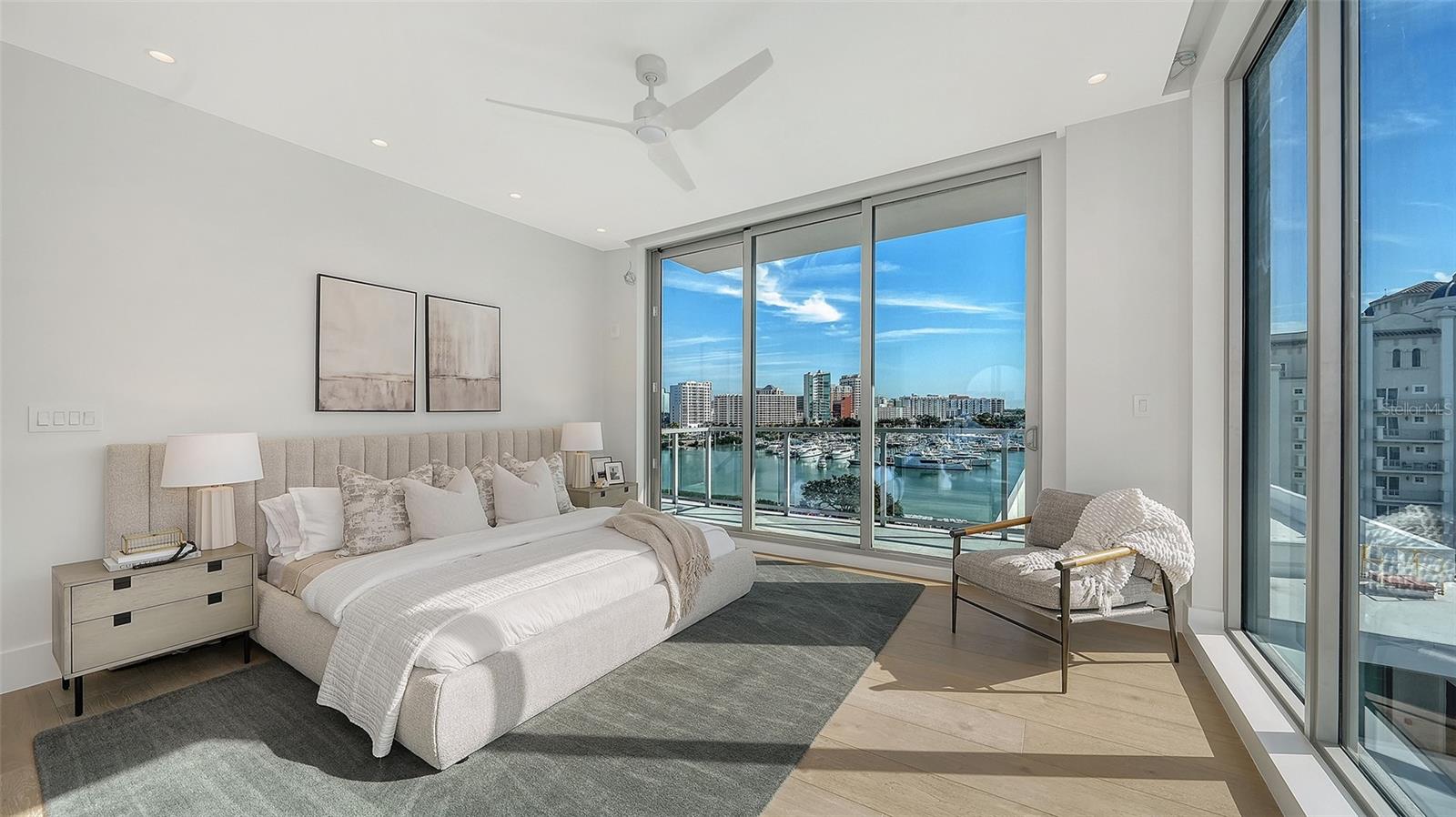 253 GOLDEN GATE POINT #703