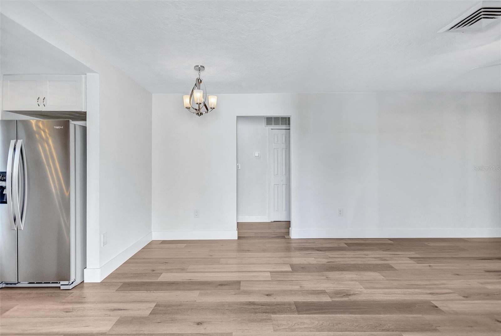 191 VISTA HERMOSA CIR