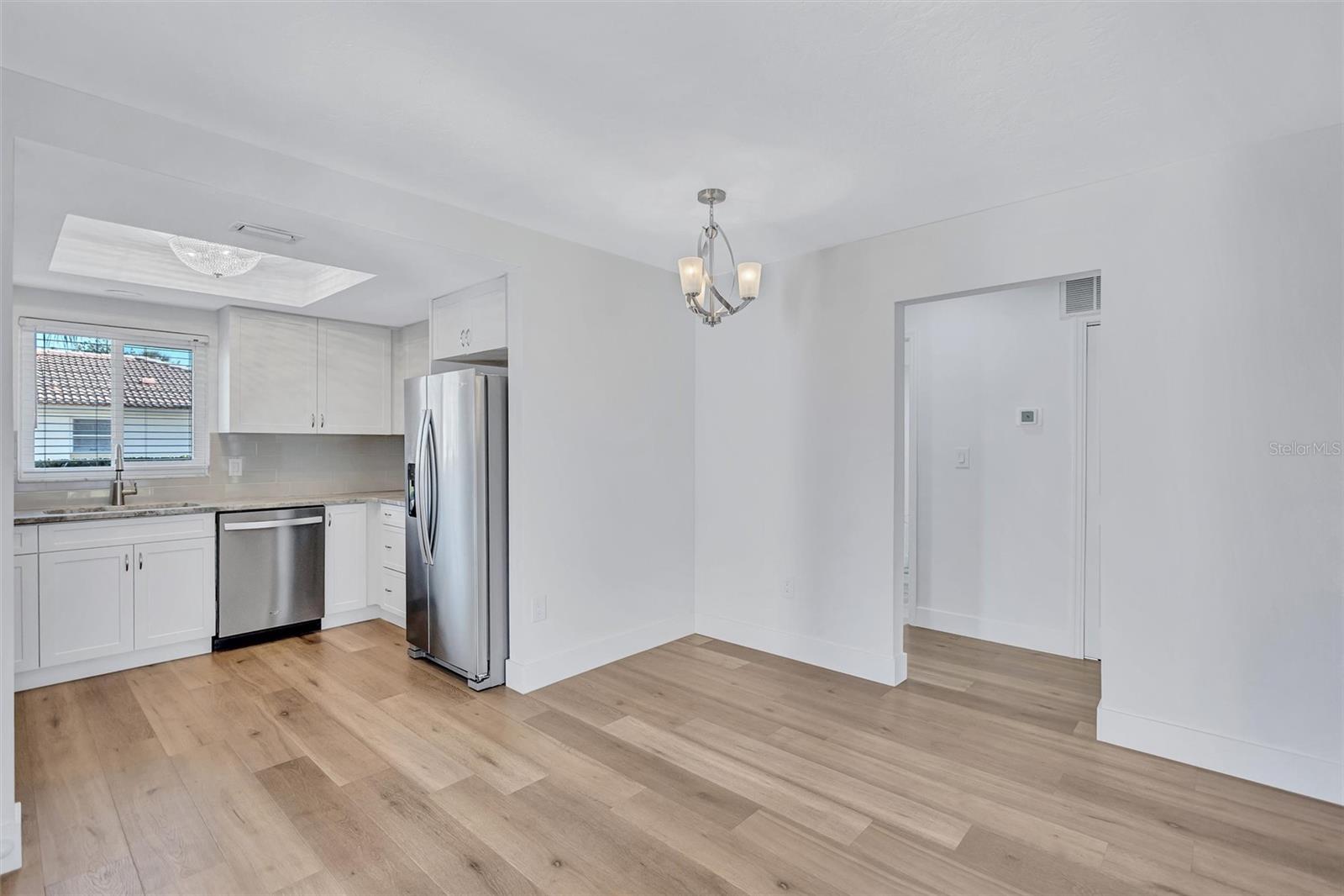 191 VISTA HERMOSA CIR