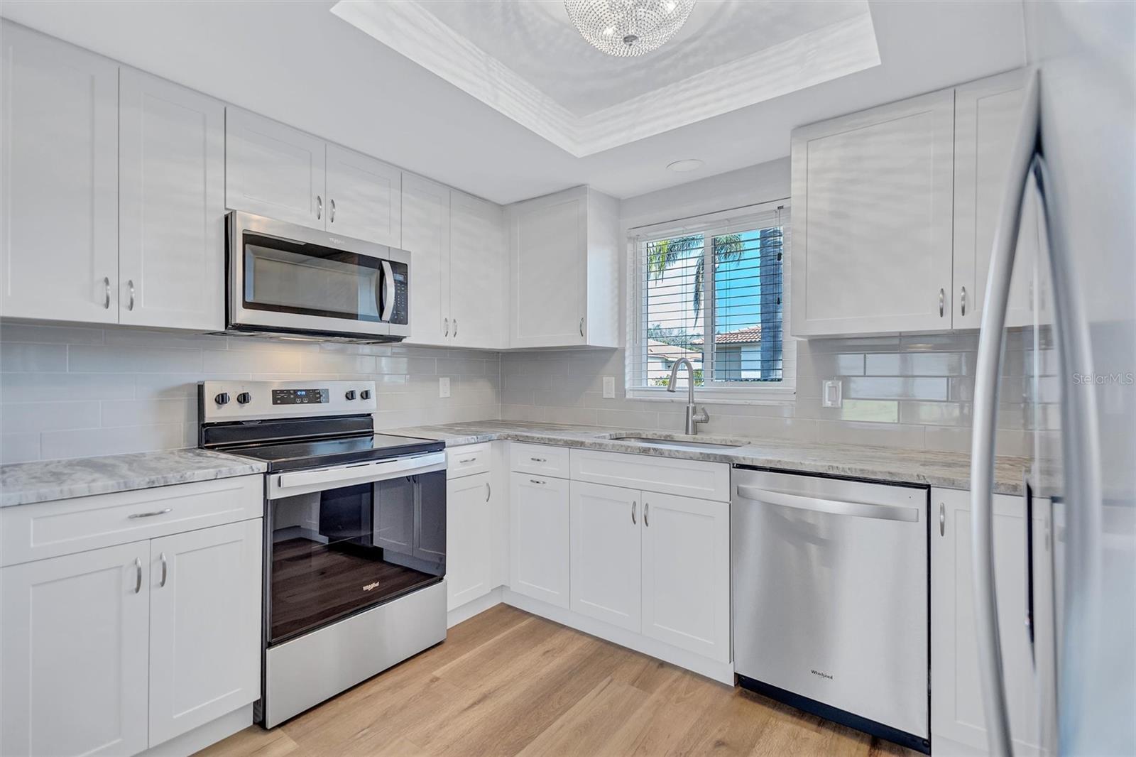 191 VISTA HERMOSA CIR