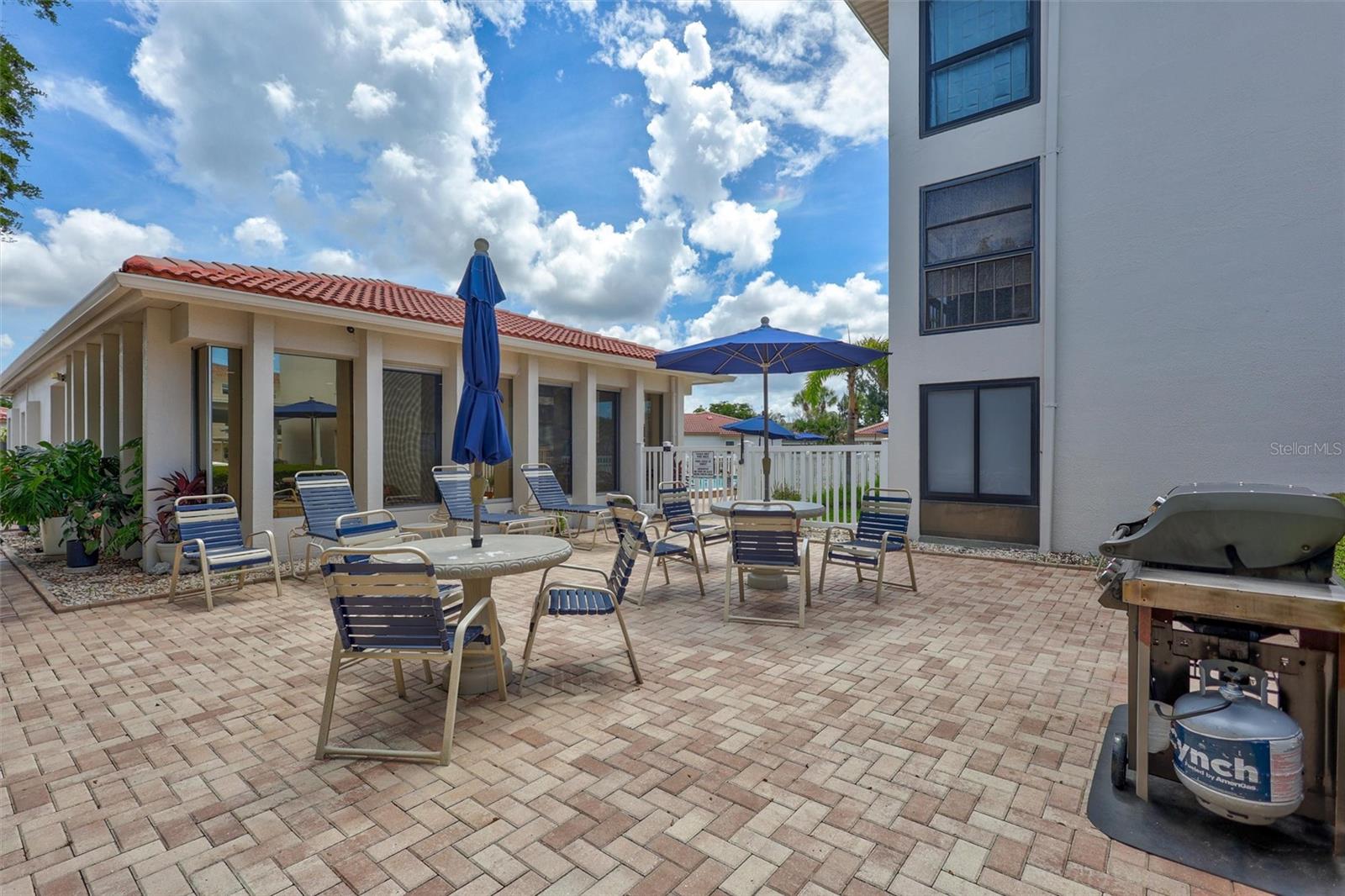 191 VISTA HERMOSA CIR