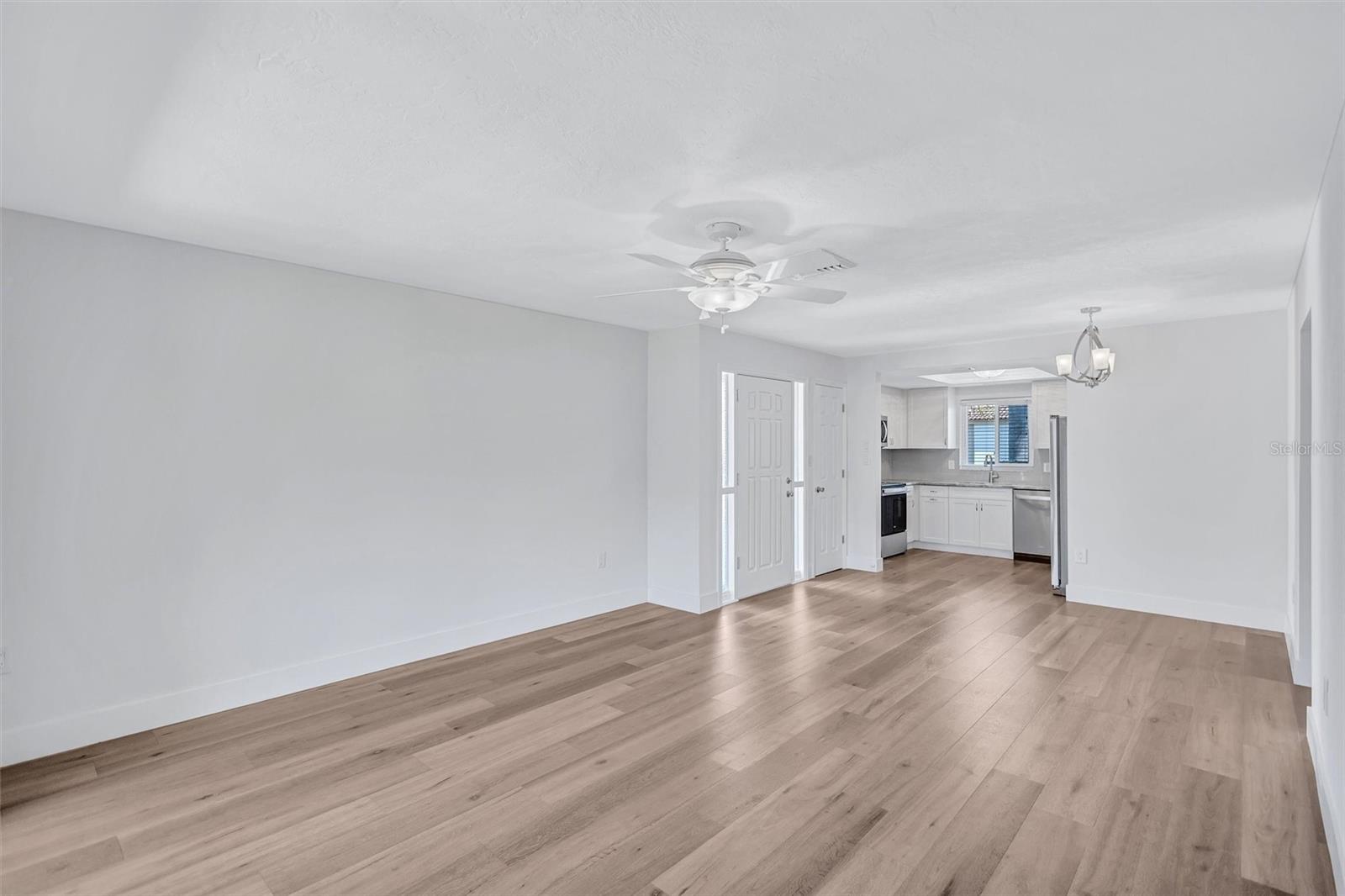 191 VISTA HERMOSA CIR