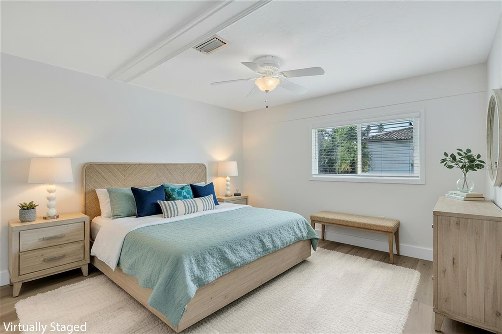 191 VISTA HERMOSA CIR