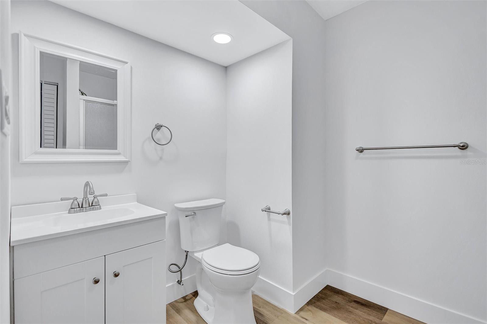 191 VISTA HERMOSA CIR