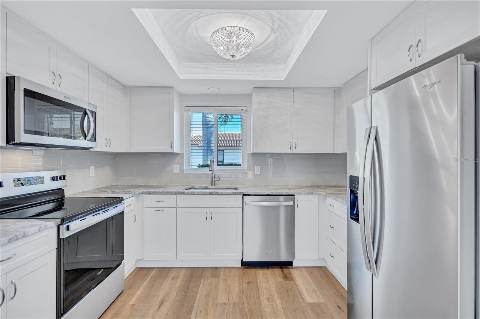 191 VISTA HERMOSA CIR