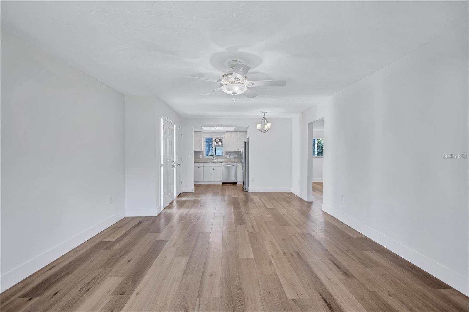 191 VISTA HERMOSA CIR