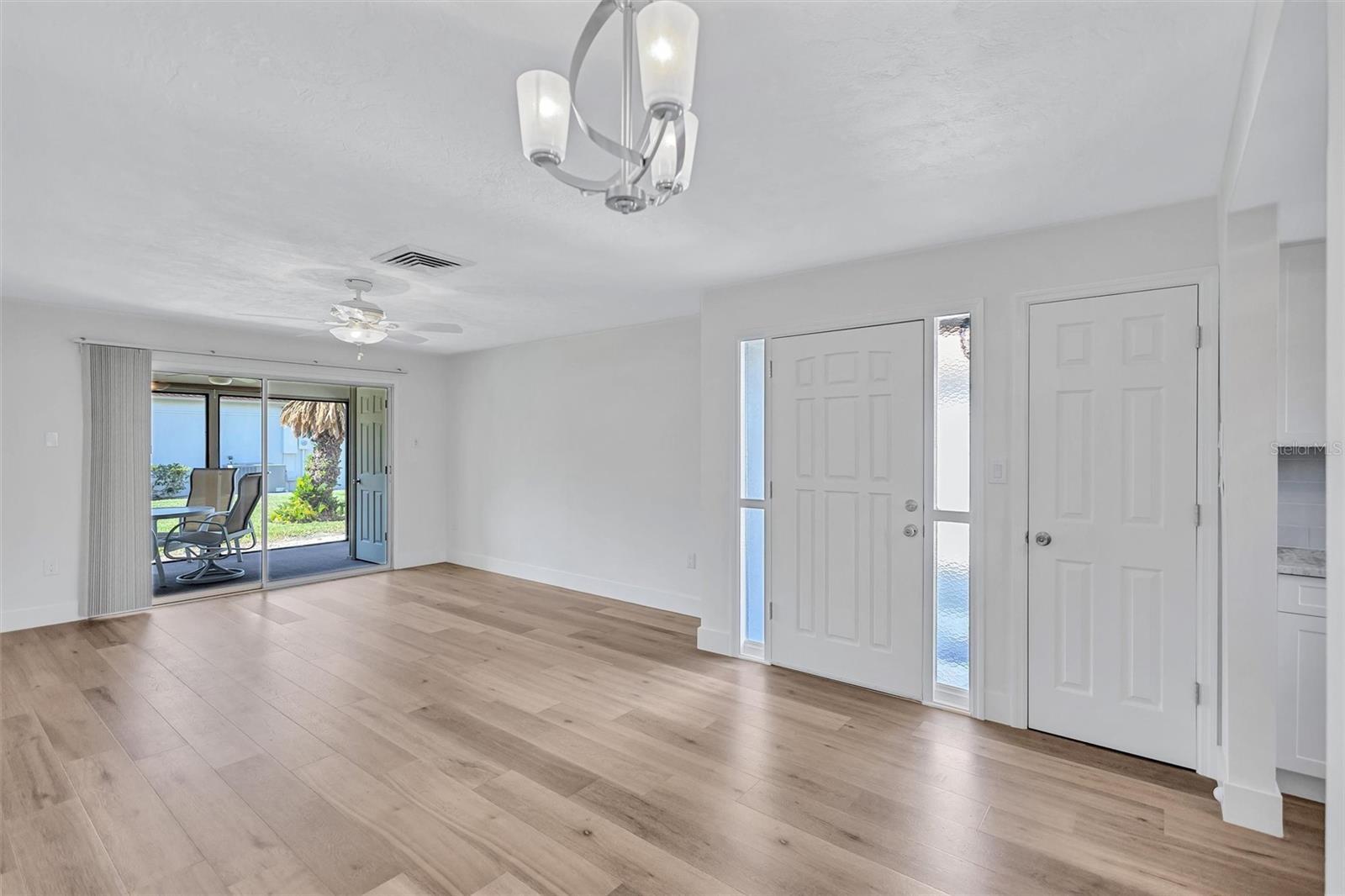 191 VISTA HERMOSA CIR