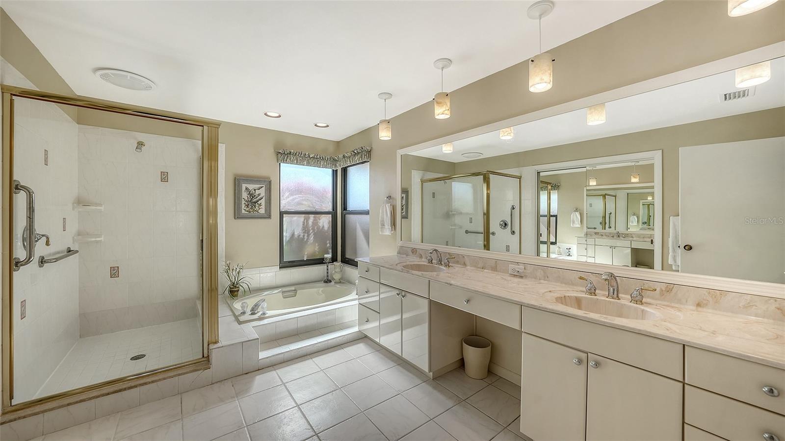 3941 PRAIRIE DUNES DR